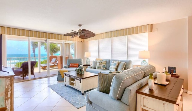 Stunning Beachfront, Huge Balcony, W/D, Free Wi-Fi & Cable, BBQ, 2 Pools, Hot Tub ~ 110 La Contessa