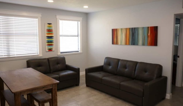 Relaxing GROUND floor condo ~ walk out to pool and the beach. FN #103