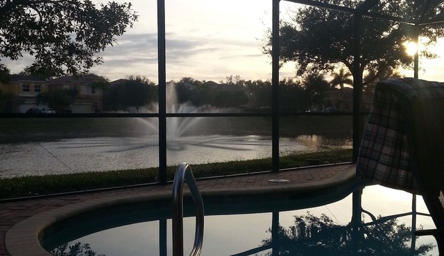 Beautiful South Facing Villa on Lake