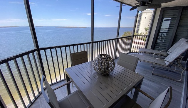 Sanibel Harbour Resort Bay View Tower 534: Beautifully appointed, newly renovated condo
