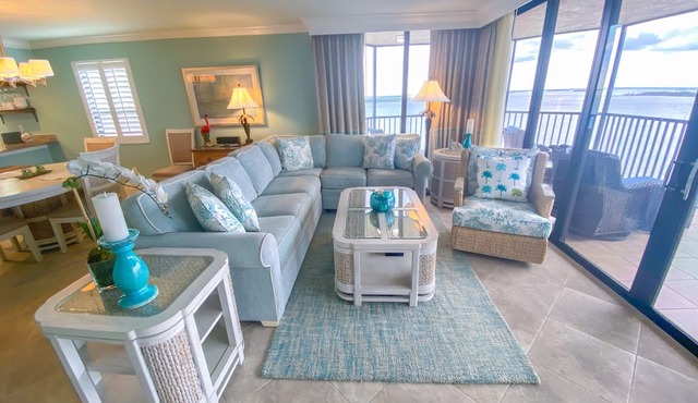 Sanibel Harbour Resort Harbour Tower 717: Relaxation awaits you!