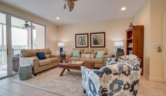 Beachfront - Bradenton Beach Club 225 by SeaBreeze Vacation