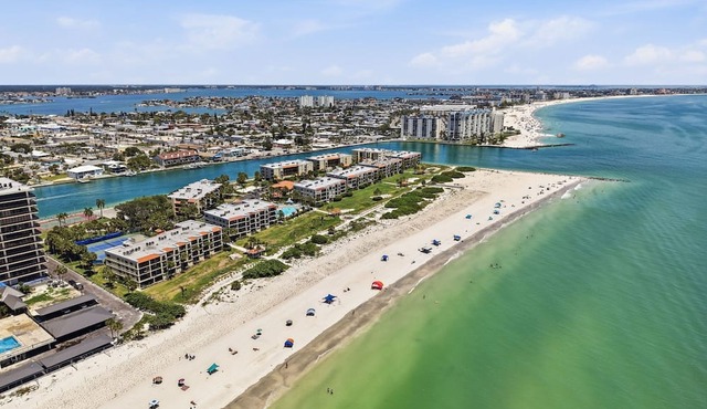 Land's End 204 building 9 Beach front, lovely updates, close to pool!