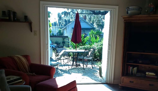 Charming, Historic Carriage House Old Florida setting on Tampa Bay in Safety Harbor
