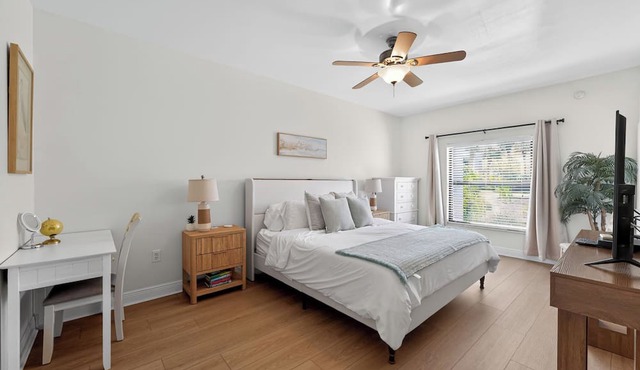 Sunny Naples Getaway- 2BR Condo with Pool, Tennis, & Minutes to Beach