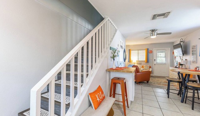 2-bedroom townhome in tranquil Fort Myers close to Sanibel and Fort Myers Beach