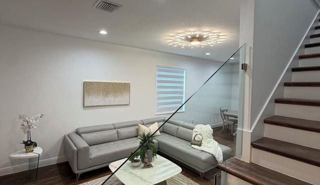 Your Tampa Dream Stay: New Home in Tampa