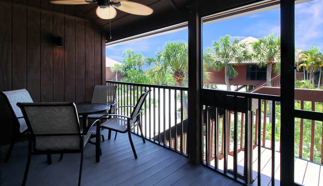 Spacious Retreat with Wrap-Around Lanai and Private Beach - Pet Friendly - Signal Inn 14