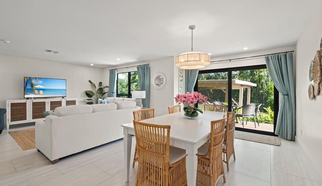 Ground Floor Luxury on Bowman's Beach-Pool, Pickleball, Kayaks & Paddleboards