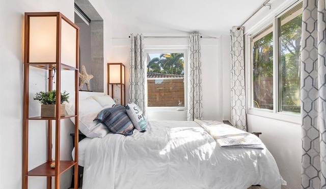 Private centrally located Fort Lauderdale cottage in Fort Lauderdale