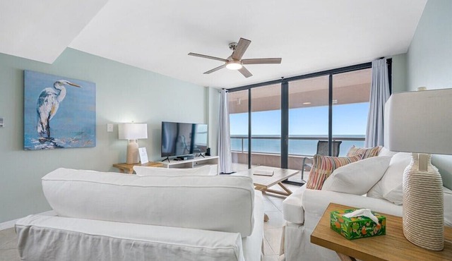 🩱CBC 1-15C – Pool, hot tub, beach front, gym, pickleball!