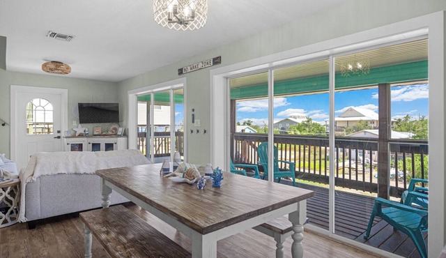 Steps from the beach: 2BR home on Little Gasparilla Island with Bay views