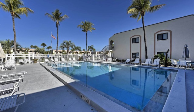 Lanai & Beach Gear: Casa Bella Condo 5 Mi to Sand!