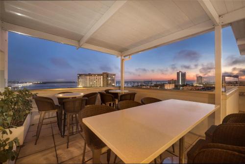 The Banyan Hotel Fort Myers, Tapestry Collection by Hilton