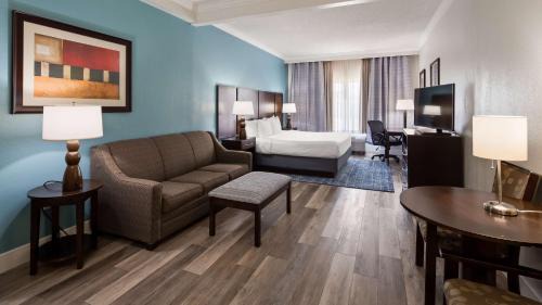 Best Western Plus Ambassador Suites