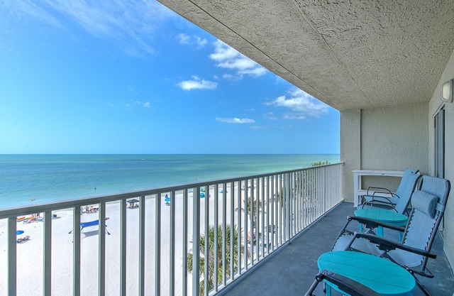 Gulf Front Condo w/Lovely Beach Views - Sea Oats 407