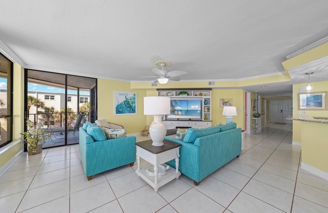 Pine Cove#304 is a 3/2 beachfront Sanibel vacation rental condo